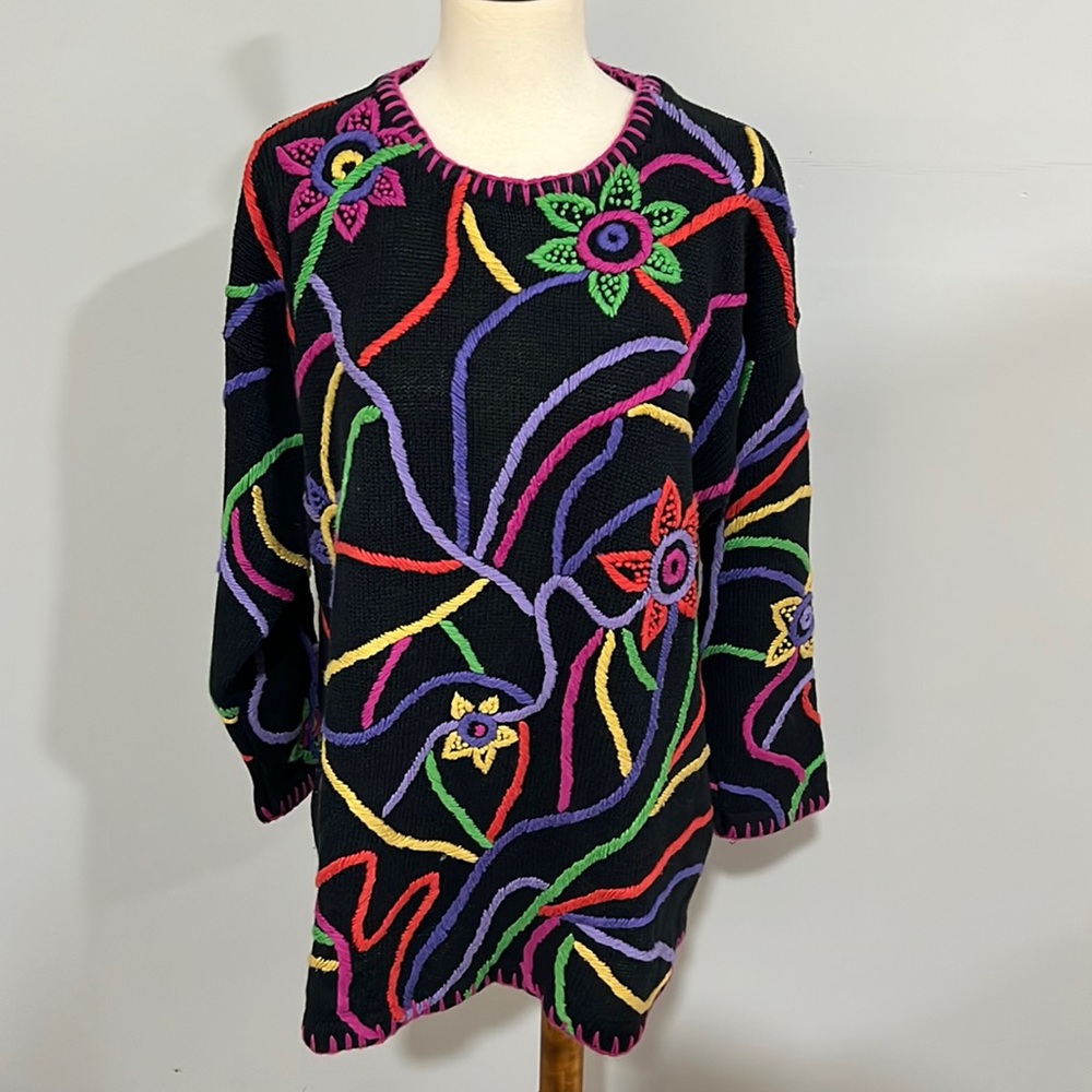 The Import Workshop vintage embroidered sweater women’s sz M